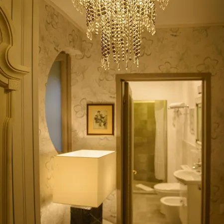 Hotel Scala City Center